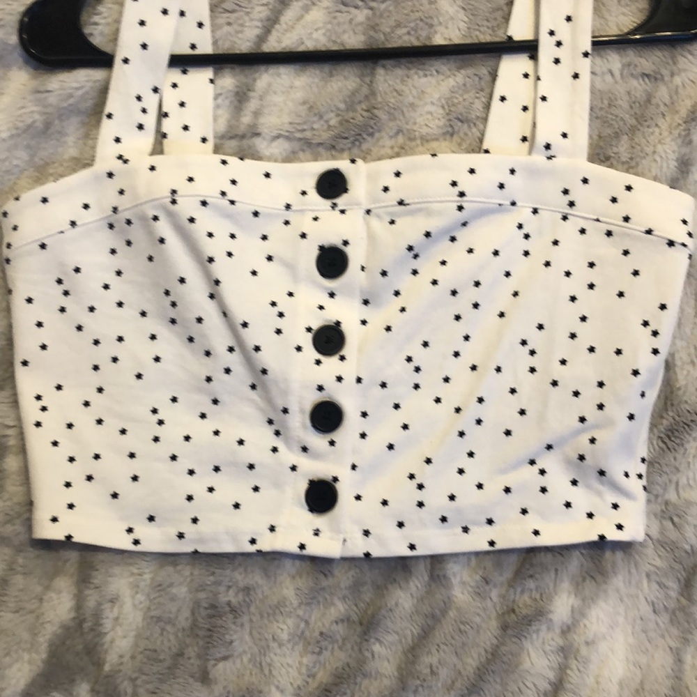 Forever‎ 21 black-and-white star crop top size medium 95% cotton 5% spandex NWOT - Picture 2 of 7